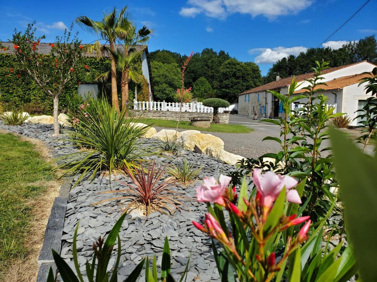 Les Cuves - Saintes Chaniers Exterior foto